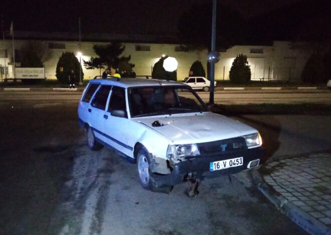 Bursa’da otomobille motosiklet kaza yaptı: 1 yaralı